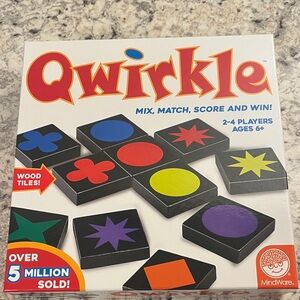 MindWare Qwirkle Game - Black, Red, Yellow, Blue, Green